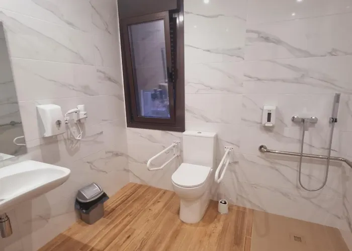 Caroi & Armenteira ホステル