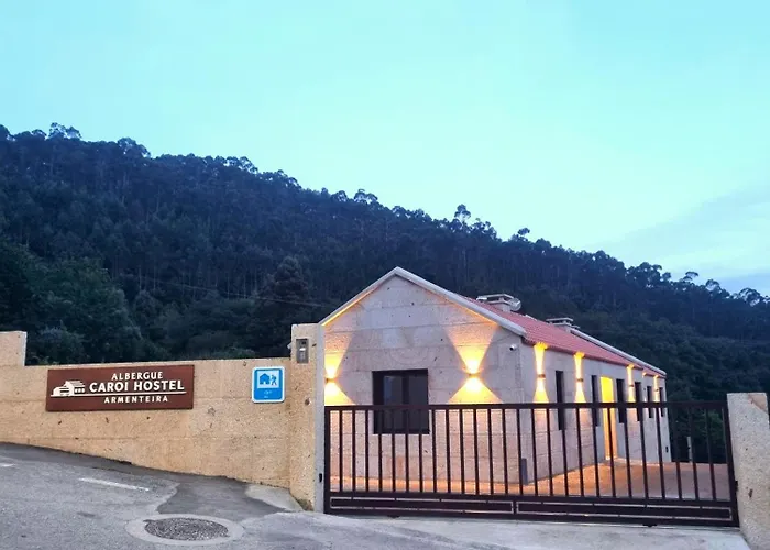 Caroi & Armenteira ホステル